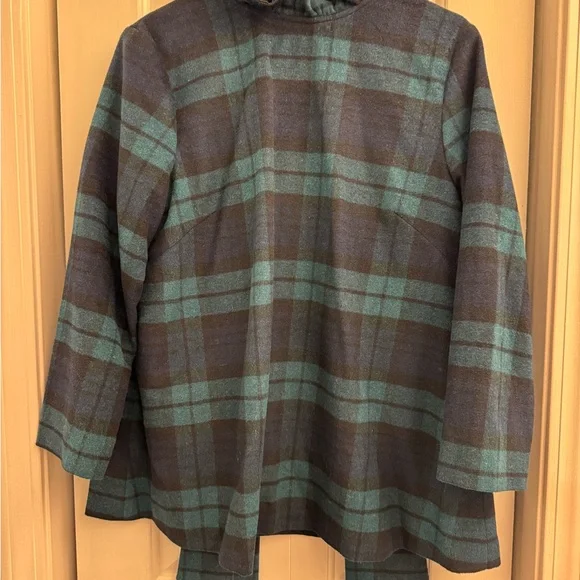 Tuckernuck Blackwatch Plaid Faye Blouse
Size Large - Picture 11 of 14